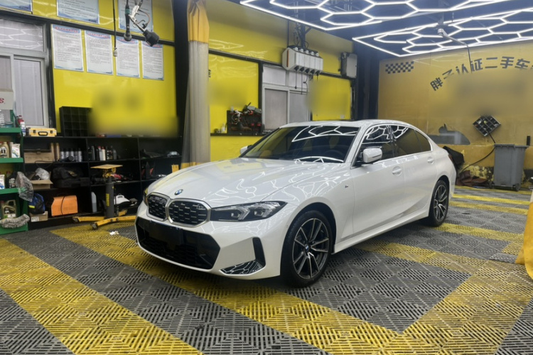 BMW 3 Series 2026 car image #2
