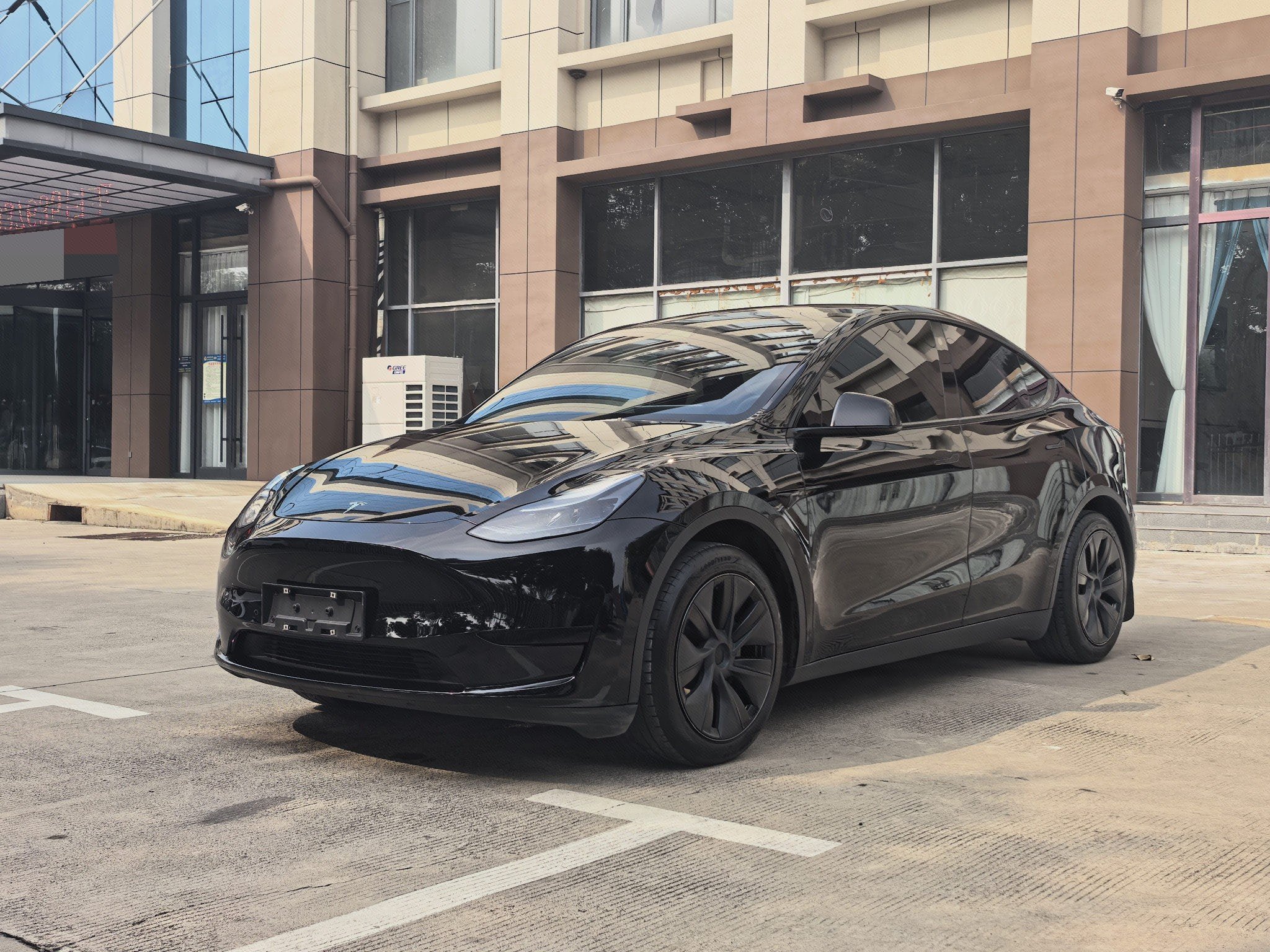 Tesla Model Y 2022 Tesla Model Y 2022 car image