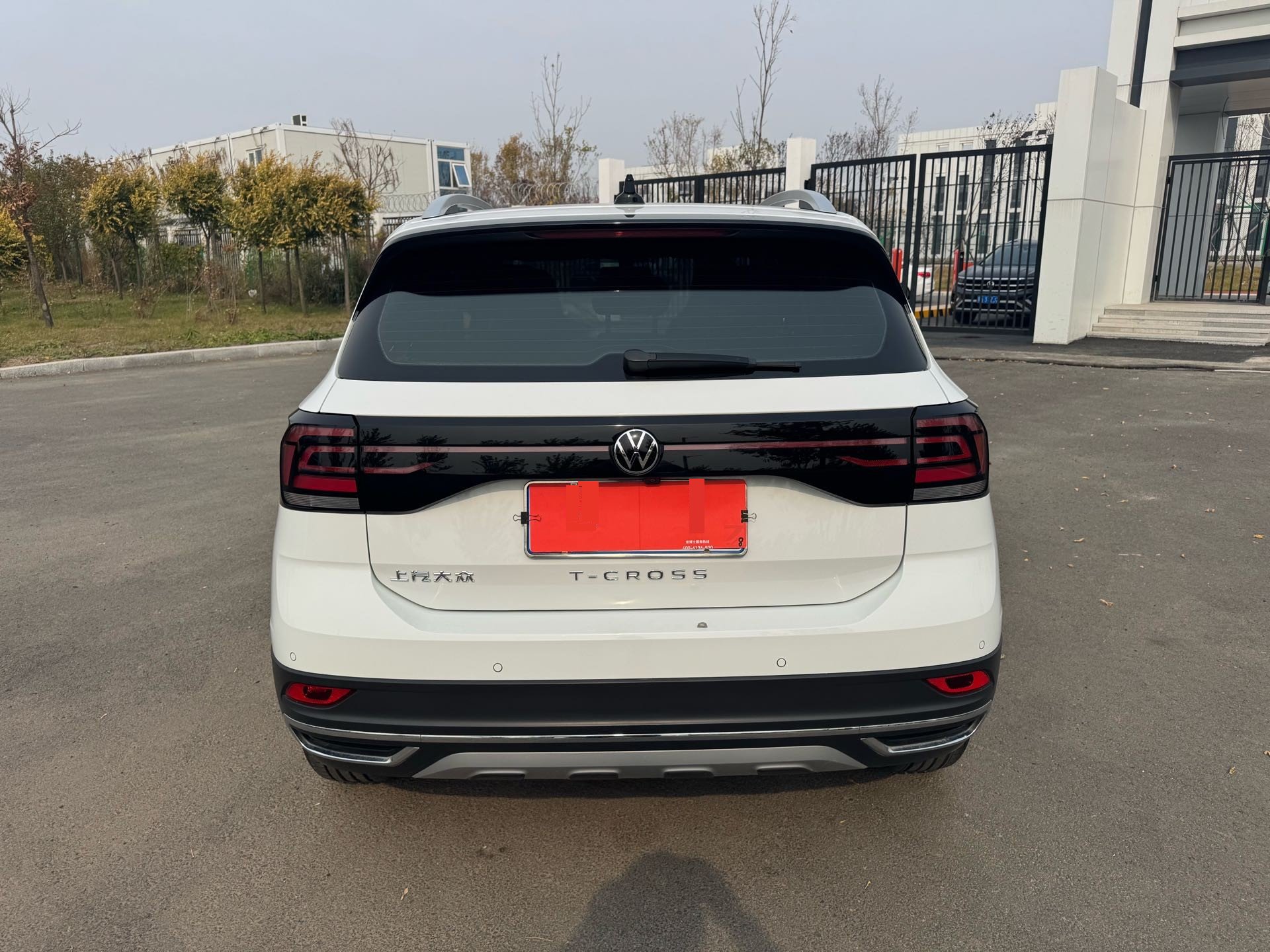 Volkswagen T-Cross 2023 car image #5