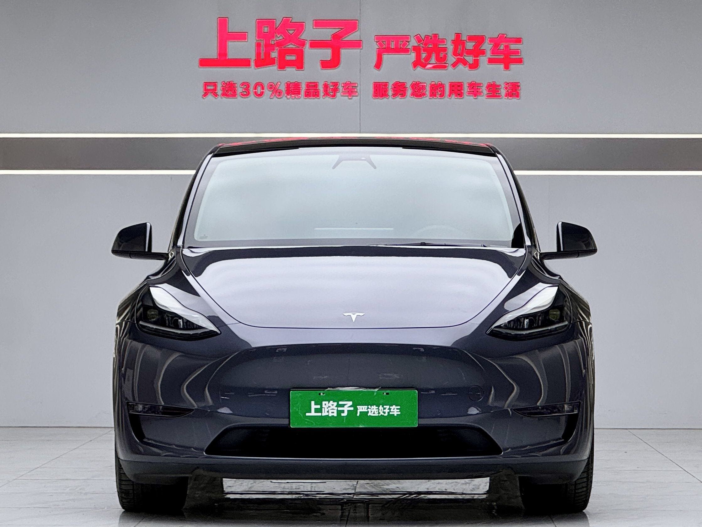 Tesla Model Y 2021 #2 Tesla Model Y 2021 car image #2
