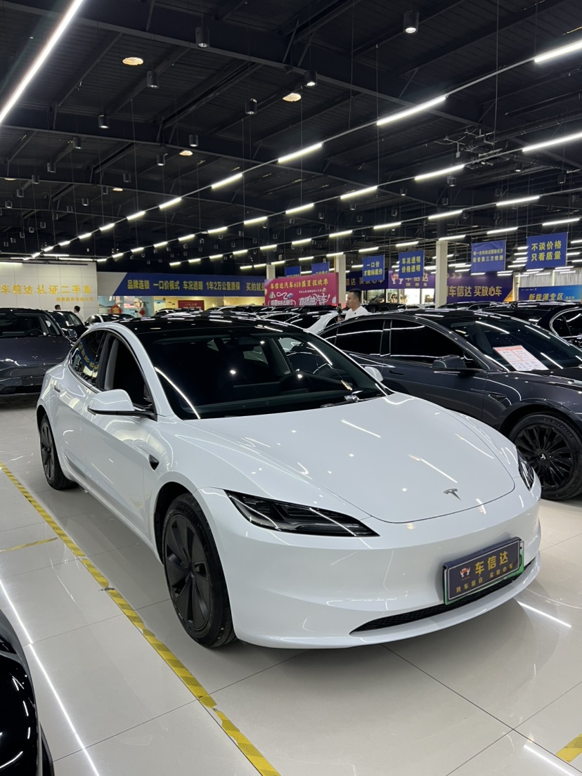 Tesla Model 3 2024 car image #2