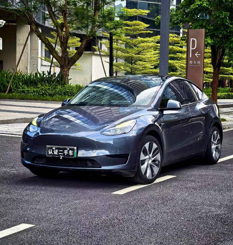 Tesla Model Y 2022 Tesla Model Y 2022 car image