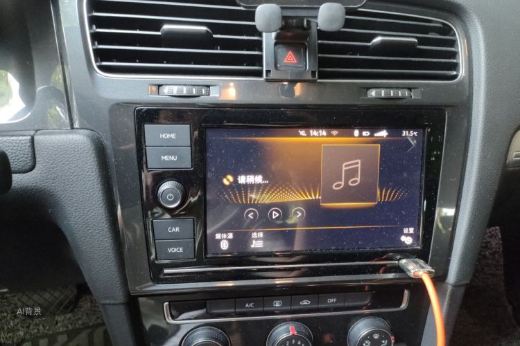 Volkswagen Golf 2019 car image #15