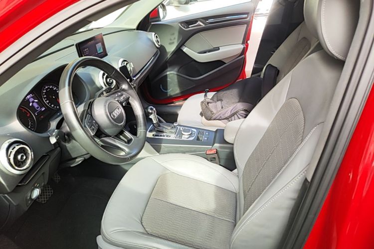 Audi A3 2018 car image #15