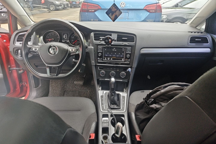 Volkswagen Golf 2018 #10 Volkswagen Golf 2018 car image #10