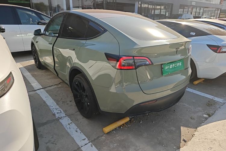 Tesla Model Y 2023 immagine di auto #5