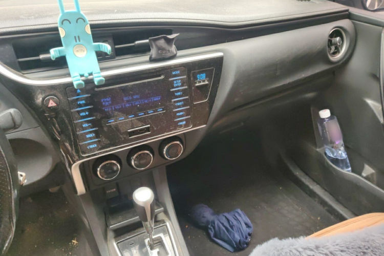 Toyota Corolla 2018 #17 Toyota Corolla 2018 car image #17