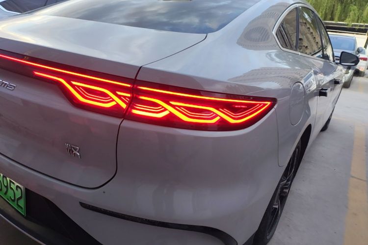 BYD Han 2022 car image #8