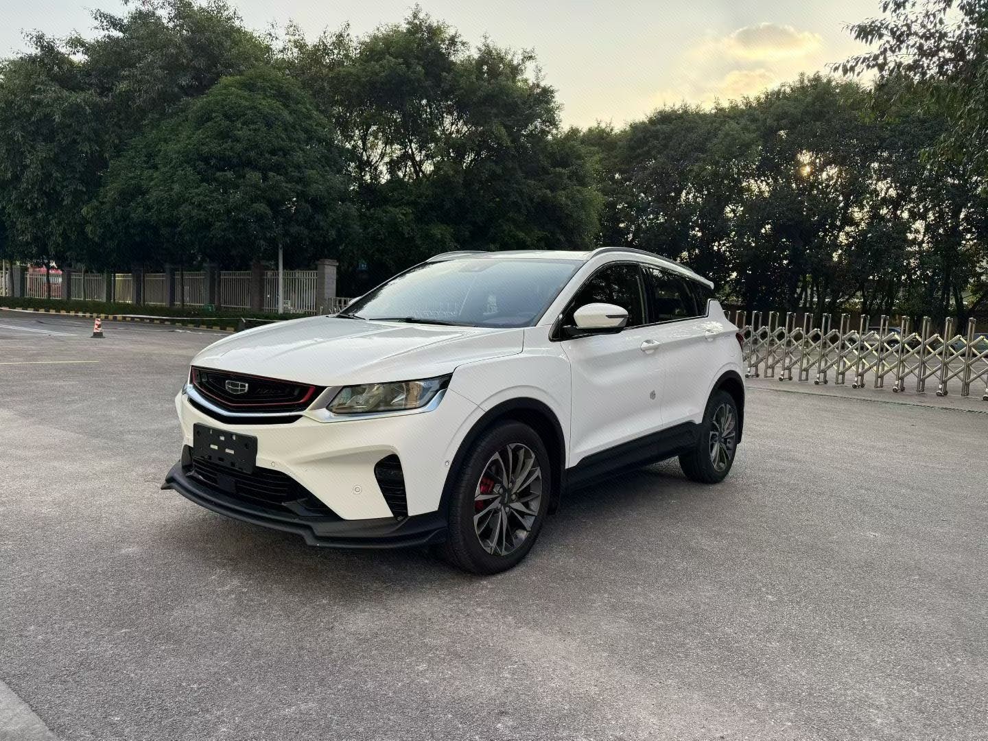 GEELY Coolray 2019 GEELY Coolray 2019 صورة سيارة