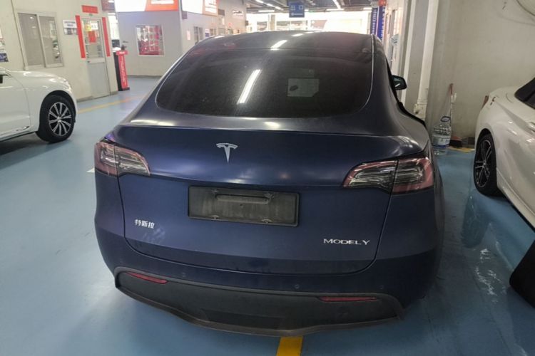 Tesla Model Y 2021 #4 Tesla Model Y 2021 car image #4
