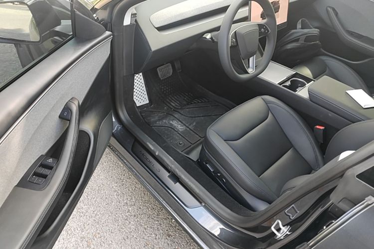 Tesla Model 3 2025 #16 Tesla Model 3 2025 car image #16