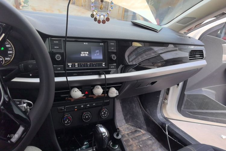 Volkswagen Lavida 2019 #15 Volkswagen Lavida 2019 car image #15