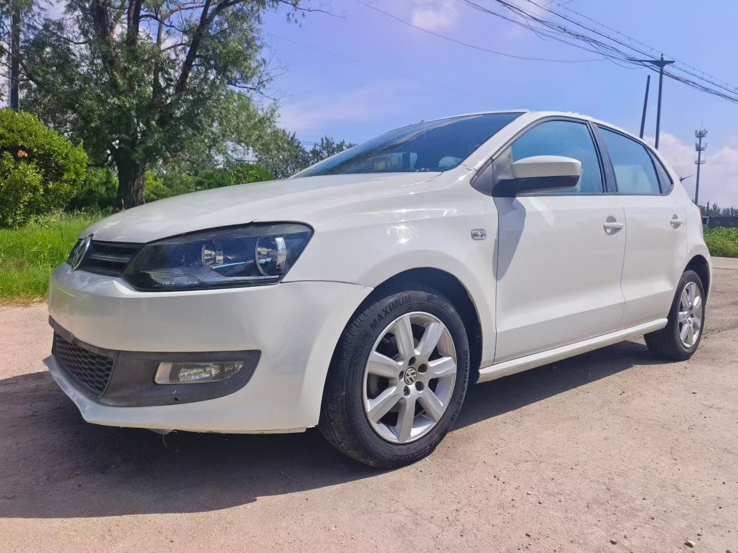 Volkswagen Polo 2014 Volkswagen Polo 2014 car image
