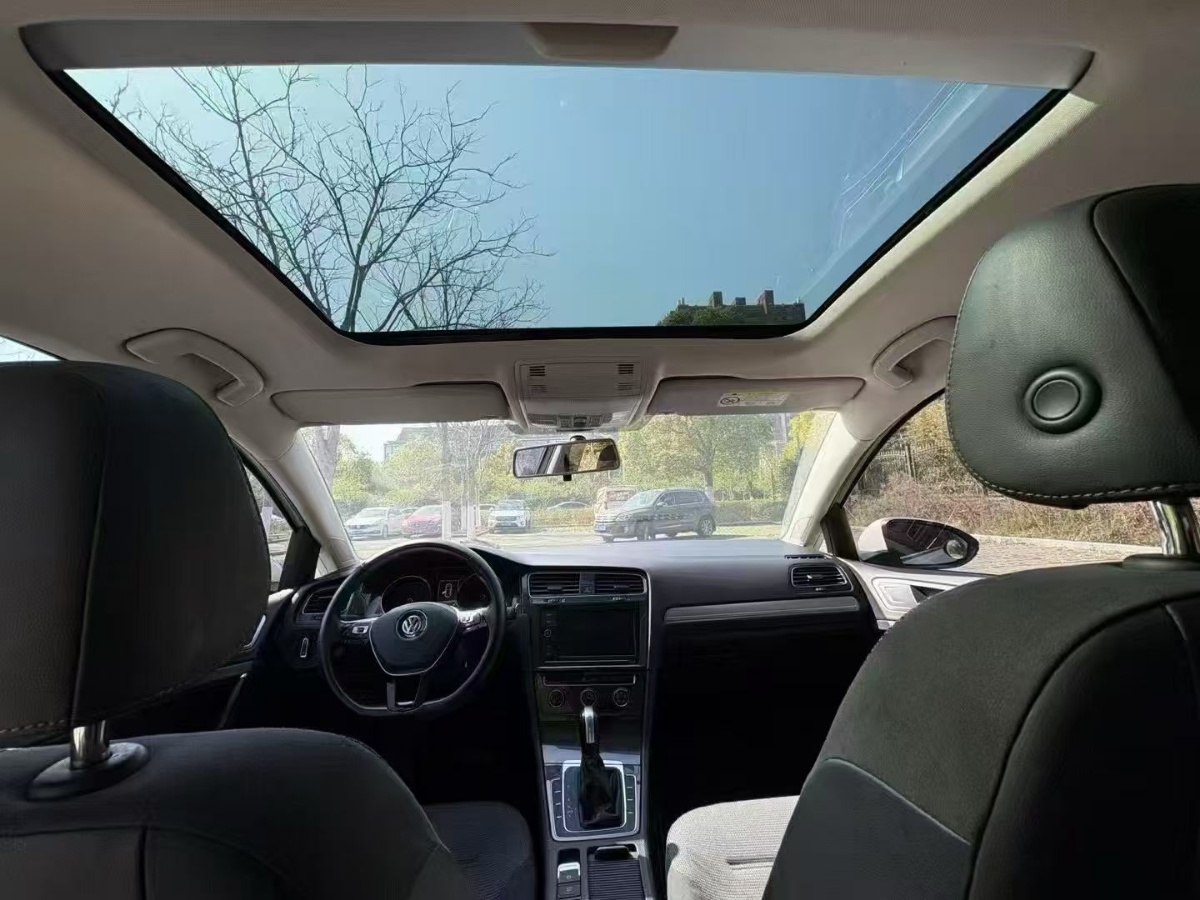 Volkswagen Golf 2019 #3 Volkswagen Golf 2019 car image #3