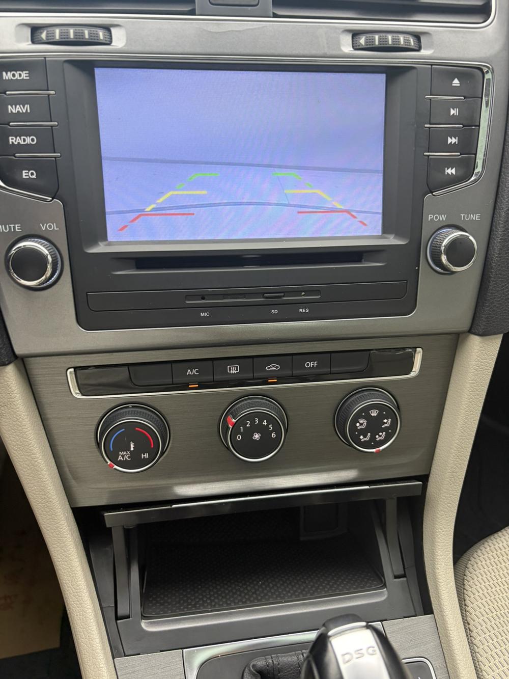 Volkswagen Golf 2015 car image #8