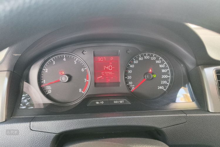 Volkswagen Santana 2016 car image #13