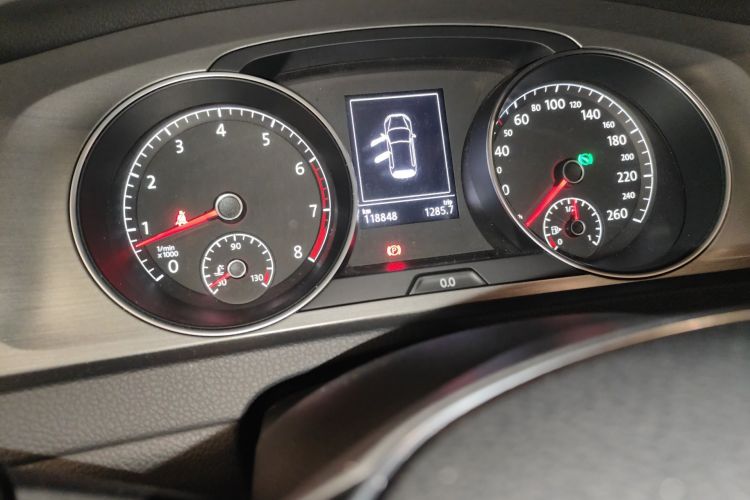 Volkswagen Golf 2014 car image #10