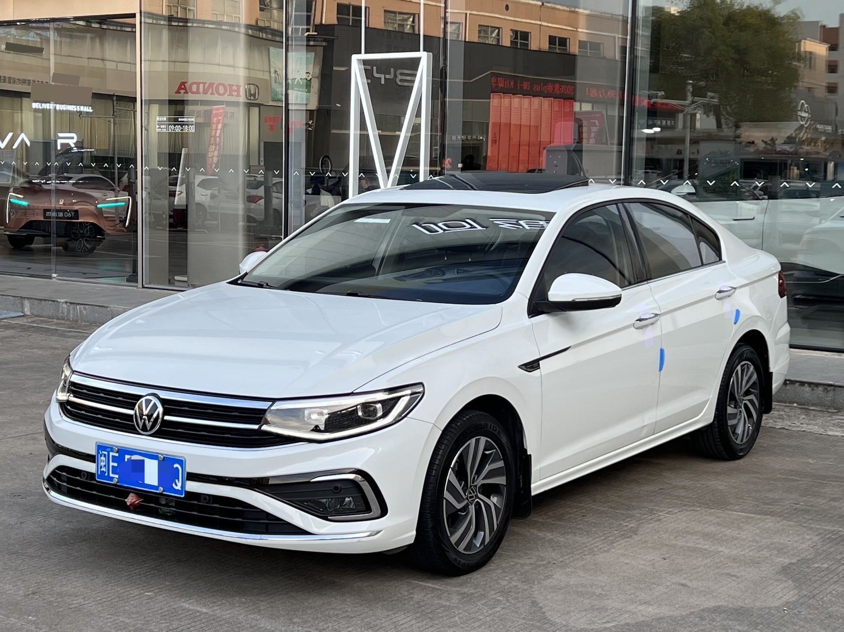 2023 2023 immagine di auto