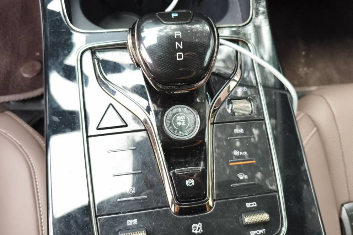 BYD Han 2022 car image #29