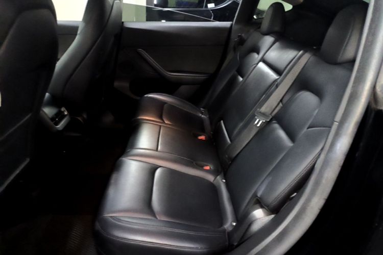 Tesla Model Y 2024 #17 Tesla Model Y 2024 car image #17
