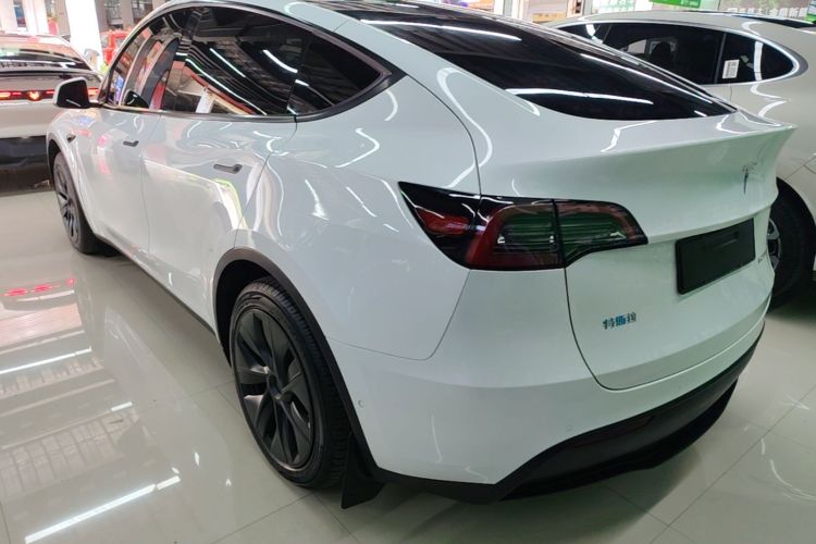 Tesla Model Y 2023 #5 Tesla Model Y 2023 immagine di auto #5