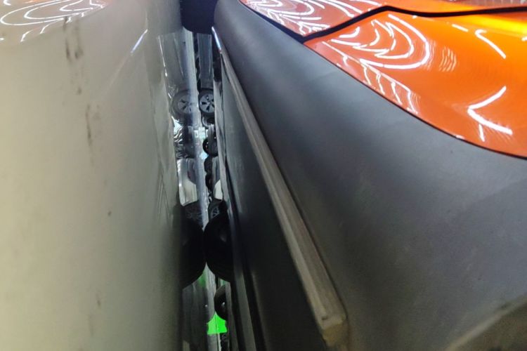 Tesla Model Y 2021 car image #27