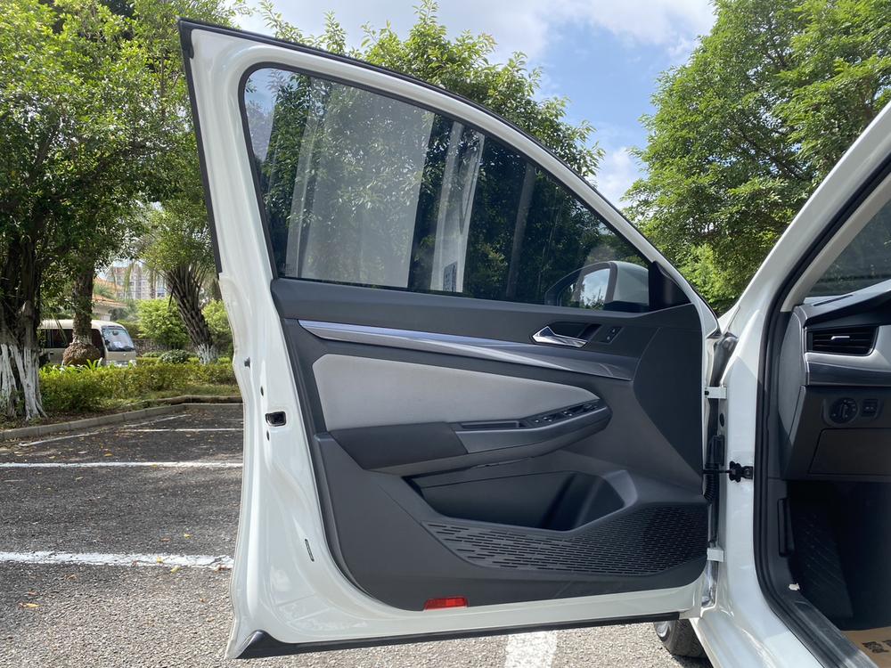 Volkswagen Bora 2023 car image #16
