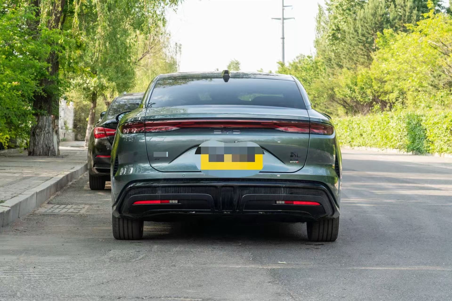 BYD HanL 2025 car image #4