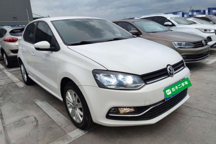 Volkswagen Polo 2015 #4 Volkswagen Polo 2015 car image #4