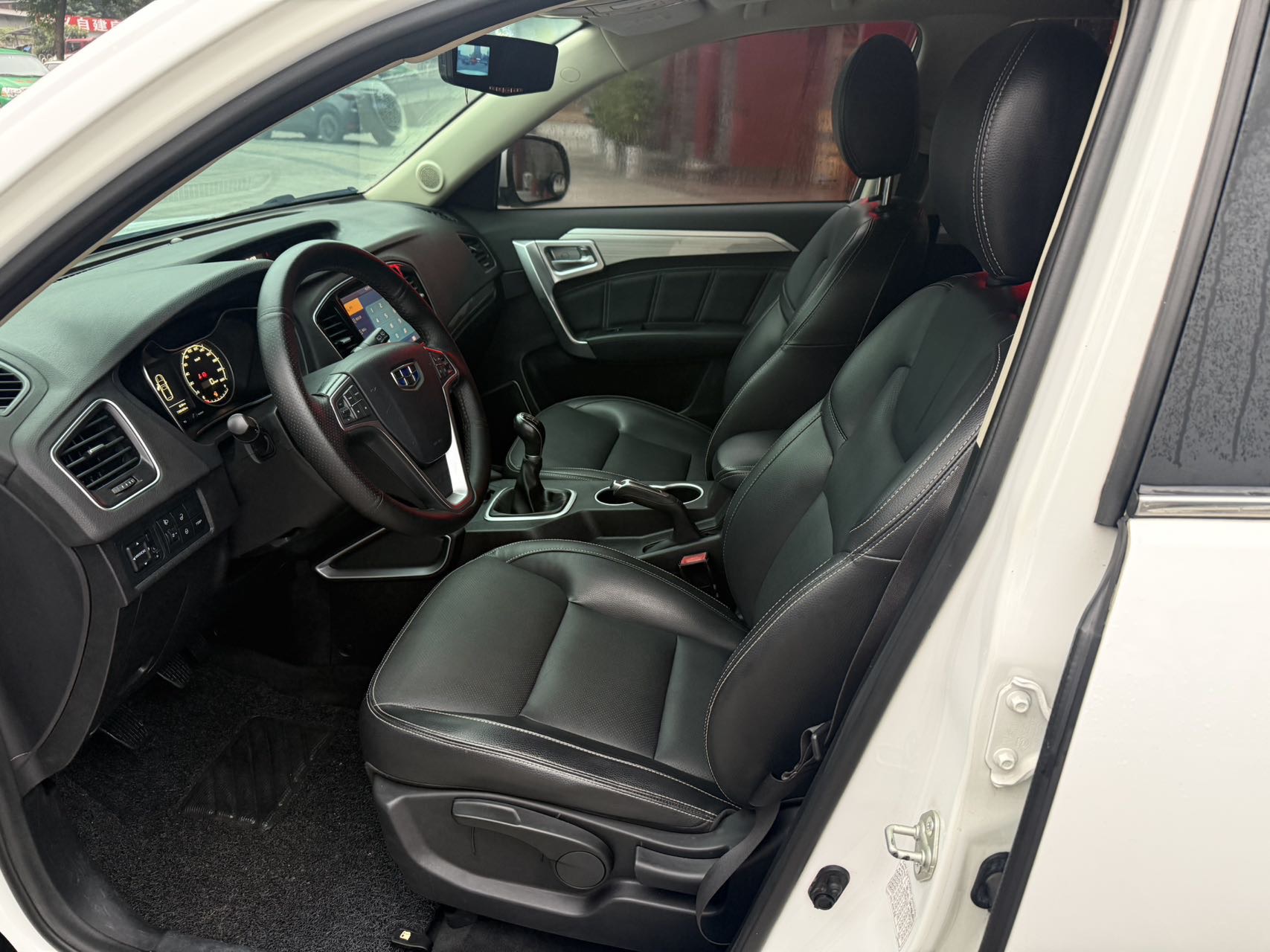 GEELY Vision X6 2017 immagine di auto #4