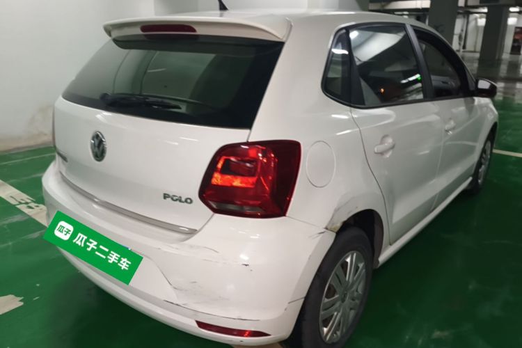 Volkswagen Polo 2015 car image #7