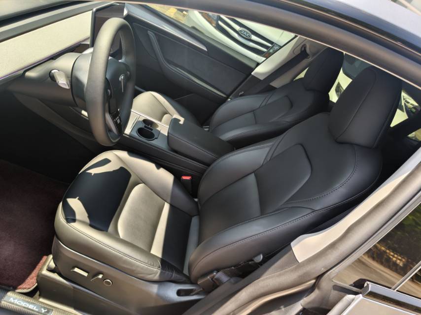 Tesla Model Y 2024 #8 Tesla Model Y 2024 car image #8