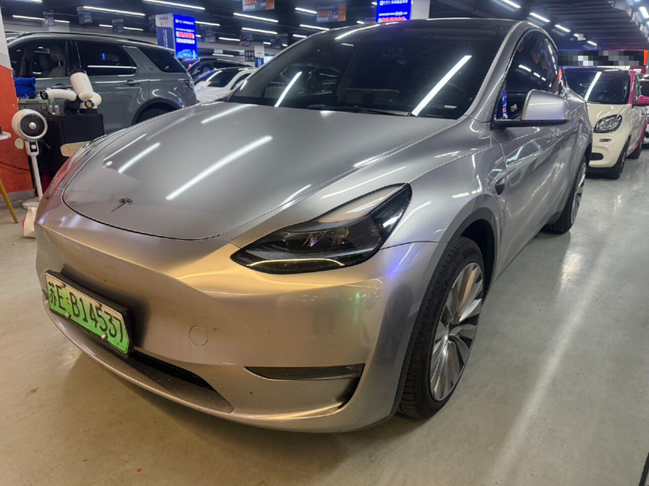 Tesla Model Y 2024 #2 Tesla Model Y 2024 car image #2