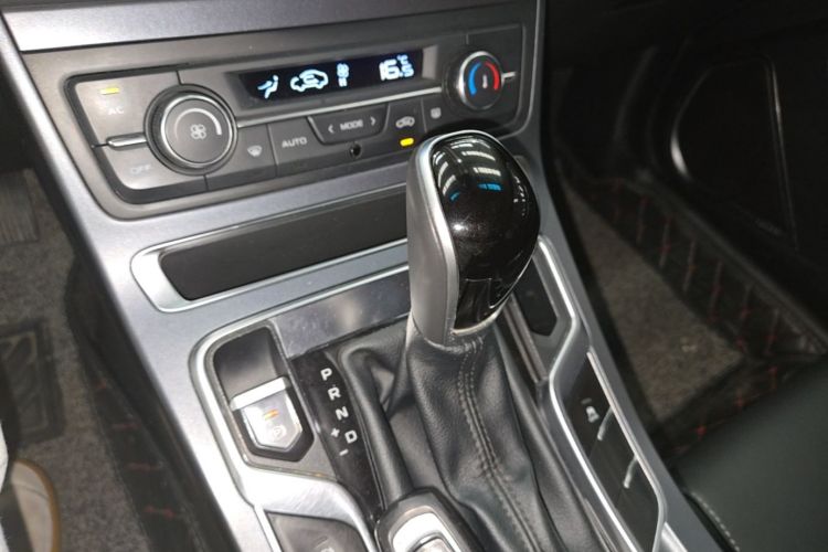 GEELY Emgrand 2018 #14 GEELY Emgrand 2018 car image #14