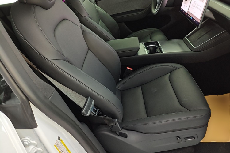 Tesla Model Y 2026 #24 Tesla Model Y 2026 car image #24