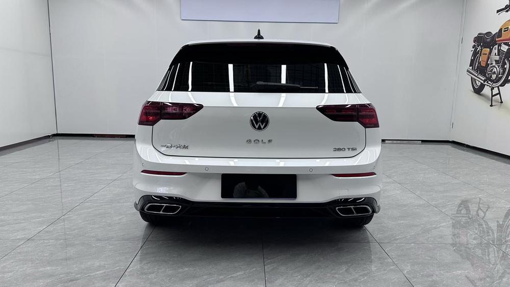 Volkswagen Golf 2023 car image #5