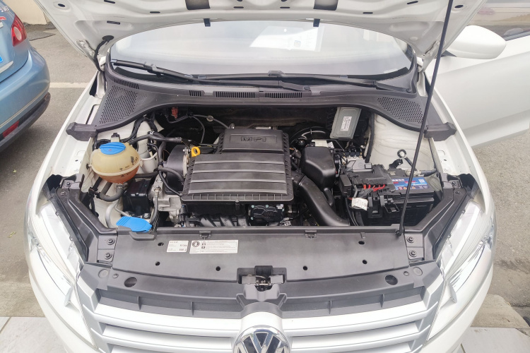 Volkswagen Santana 2015 صورة سيارة #20