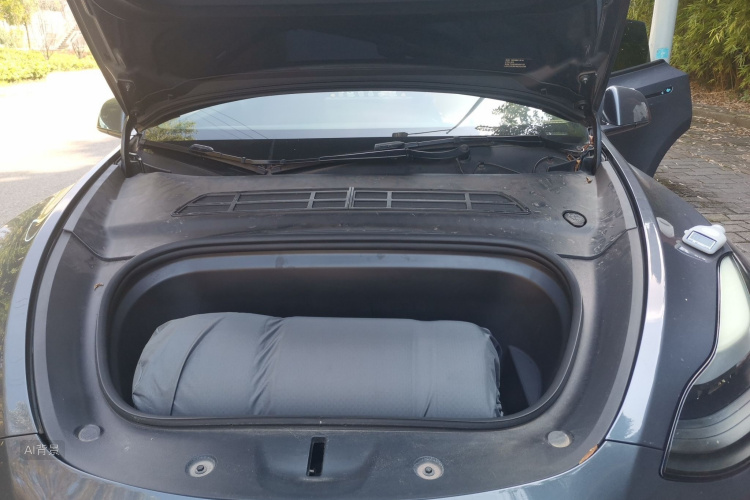 Tesla Model Y 2021 #22 Tesla Model Y 2021 car image #22