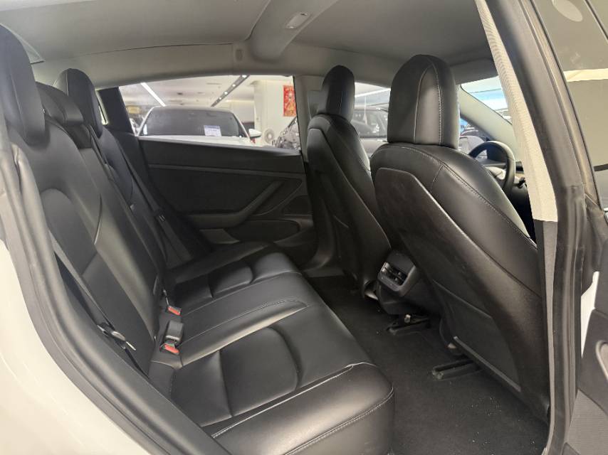Tesla Model 3 2020 صورة سيارة #8
