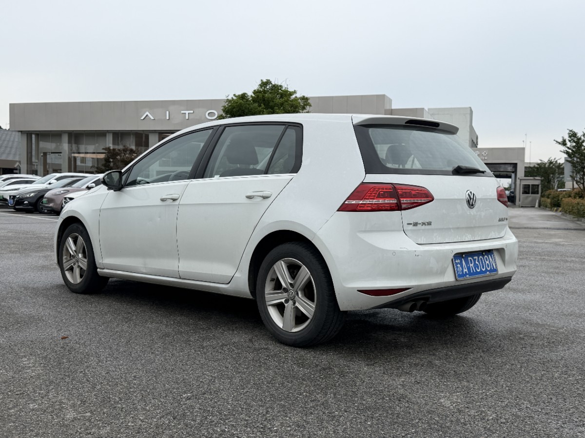 Volkswagen Golf 2014 car image #7