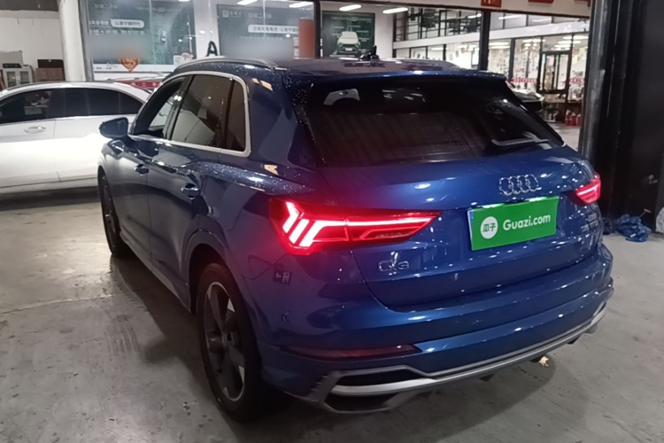 Audi Q3 2021 car image #7