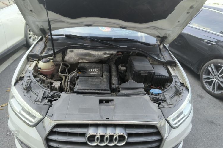 Audi Q3 2018 car image #22