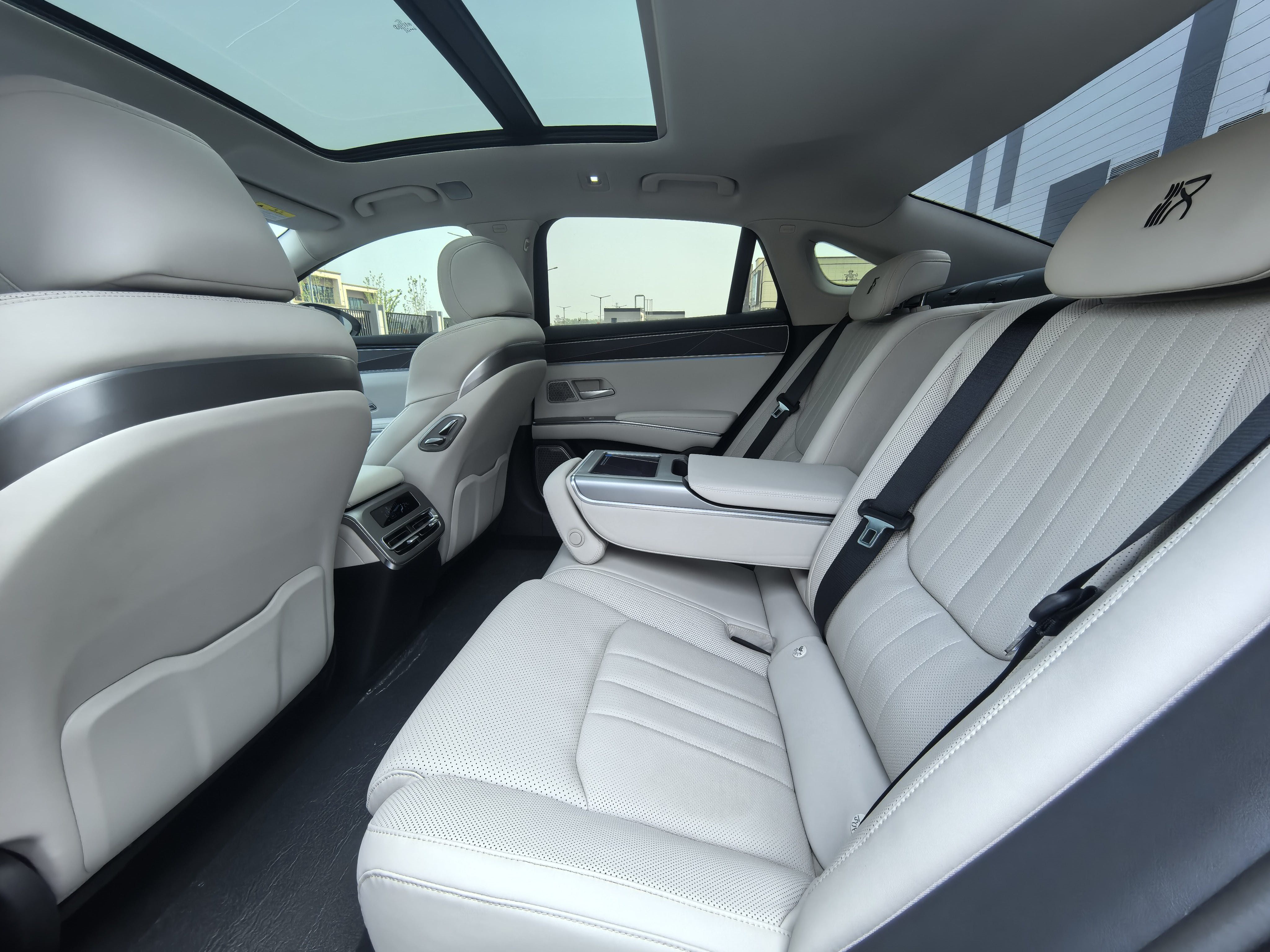 BYD HanL 2025 car image #7