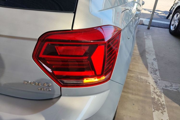Volkswagen Polo 2020 car image #8