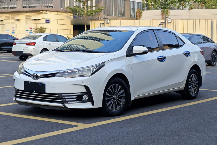Toyota Corolla 2017 car image #2