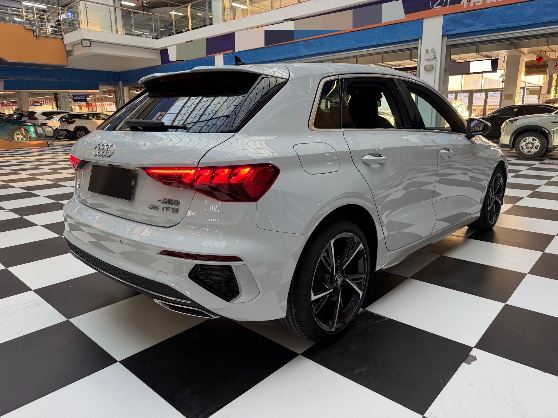 2023 car image #12