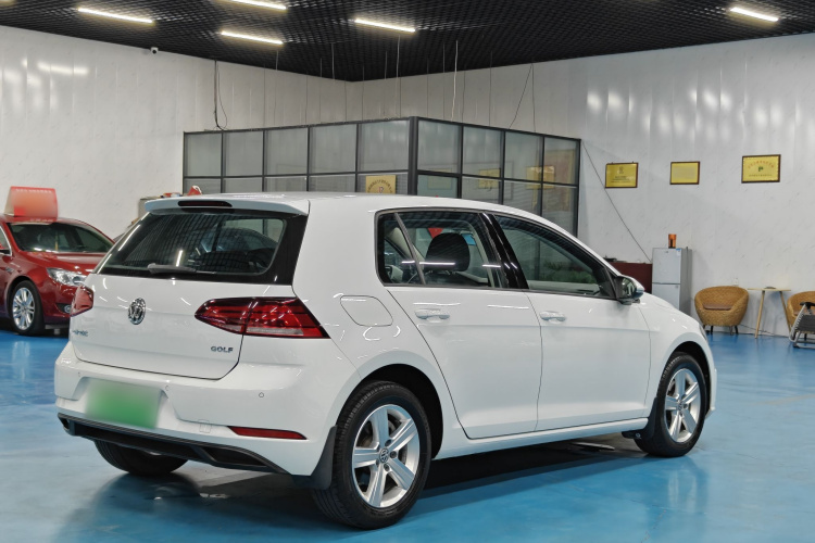Volkswagen Golf 2019 #4 Volkswagen Golf 2019 car image #4