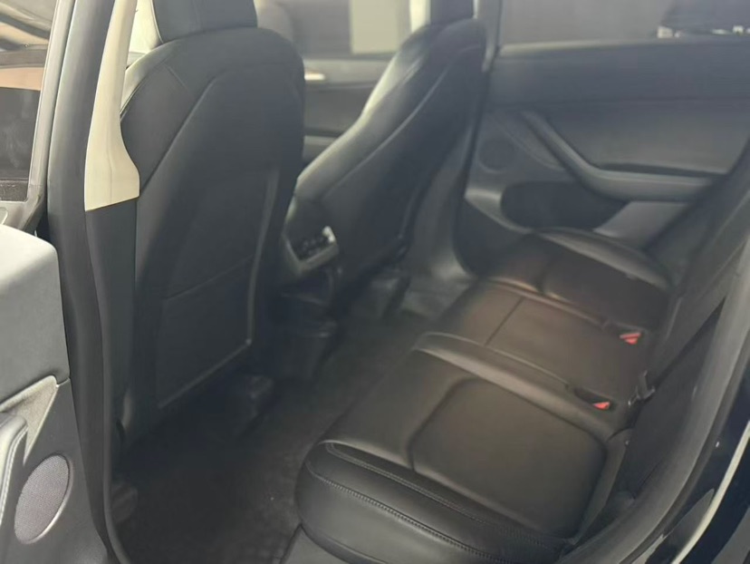 Tesla Model Y 2022 #6 Tesla Model Y 2022 car image #6