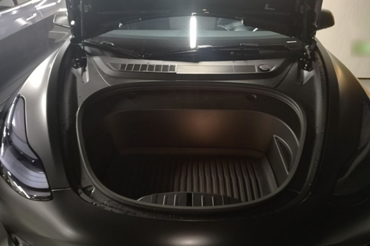 Tesla Model 3 2023 car image #21