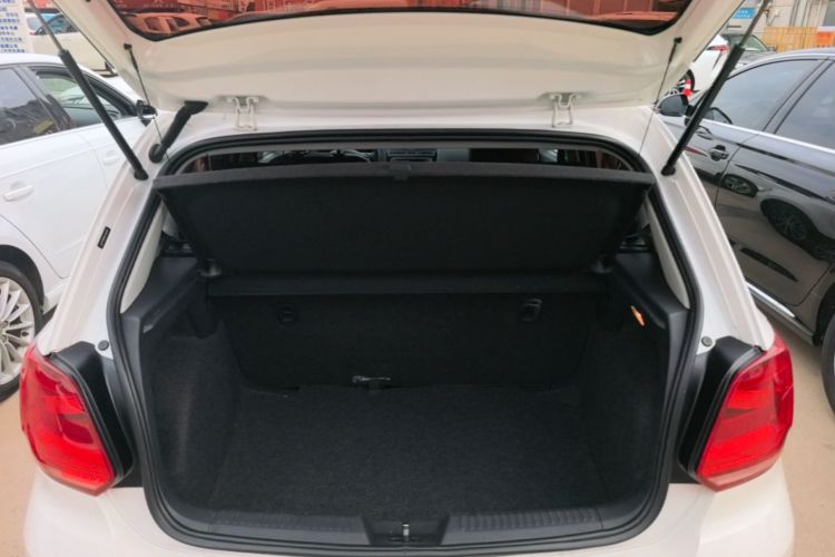 Volkswagen Polo 2019 car image #19